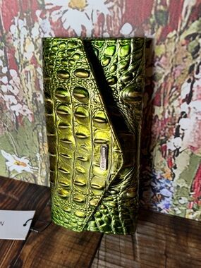 BRAHMIN CACTI GREEN VERONICA WALLET GENUINE LEATHER GORGEOUS METALLIC NWT